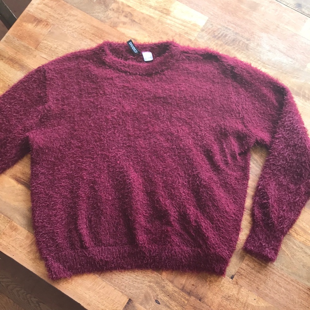 Fuzzy 90’s sweater